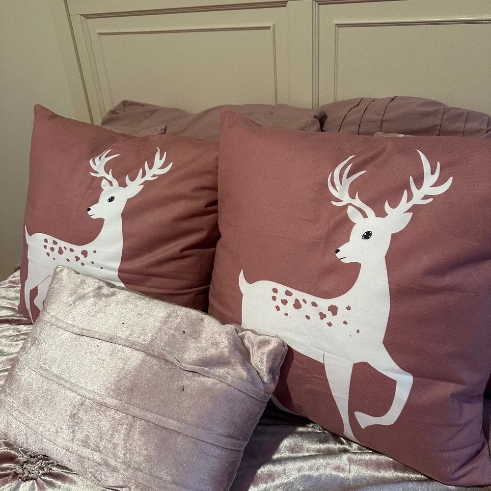 20 x 20 Pink Christmas Reindeer Pillow Cases- Set of 2 - Picture 3 of 5